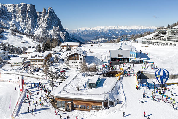 direkt an der Bergstation des Skigebiet Seiser Alm